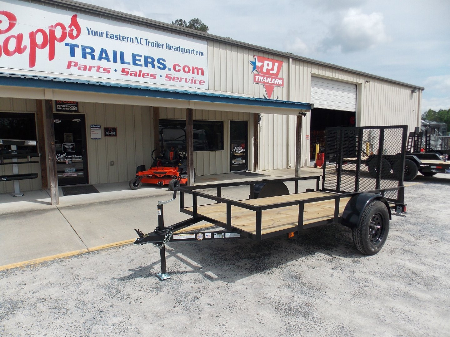 New 2025 TRIPLE CROWN TRAILERS TC LD5X10 Utility Trailer