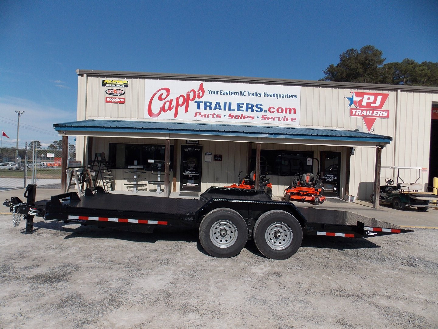 New 2025 Hawke Trailers FEQT-7K-20HD Tilt Trailer