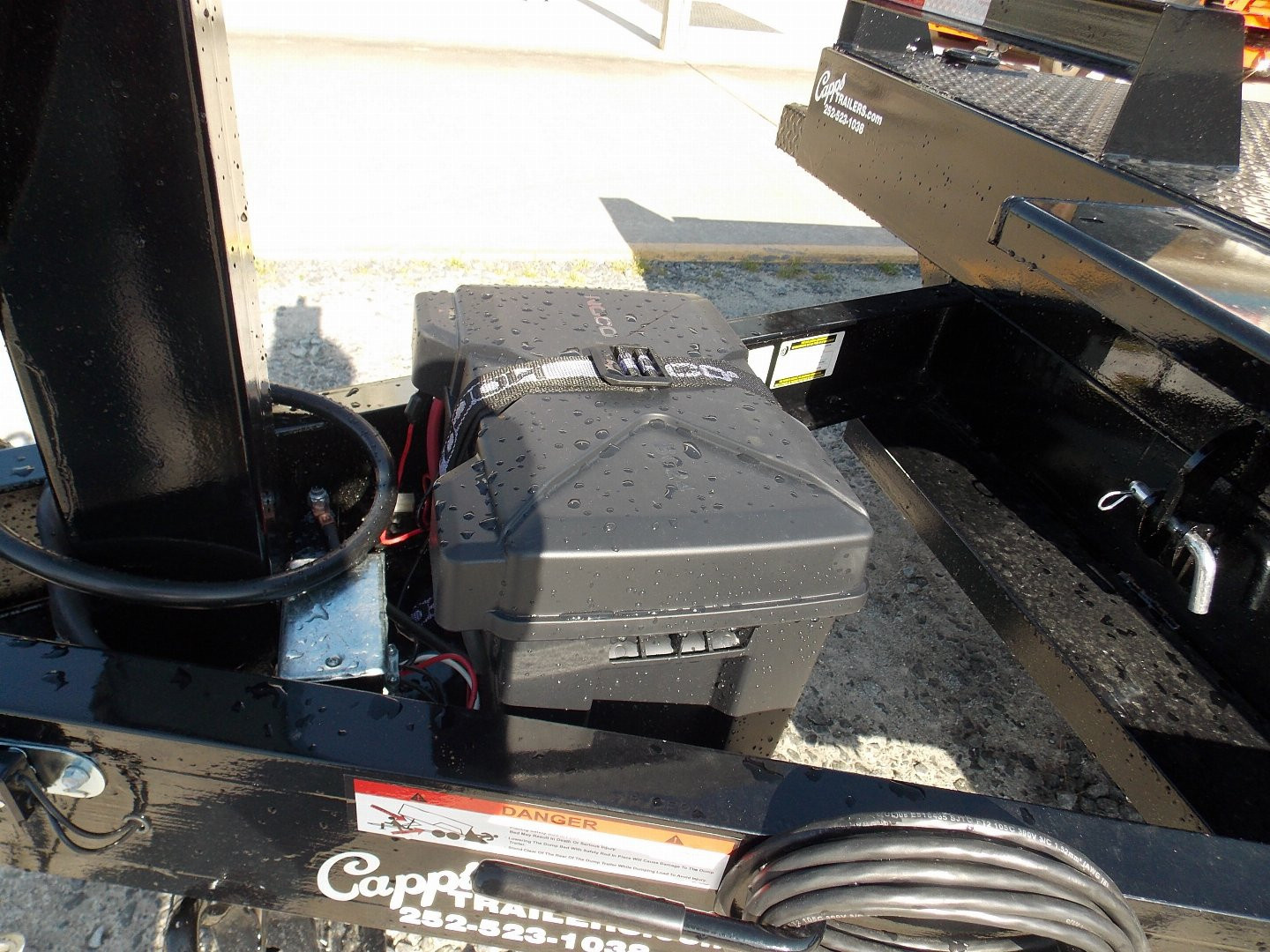 New 2025 Hawke Trailers FEQT-7K-20HD Tilt Trailer