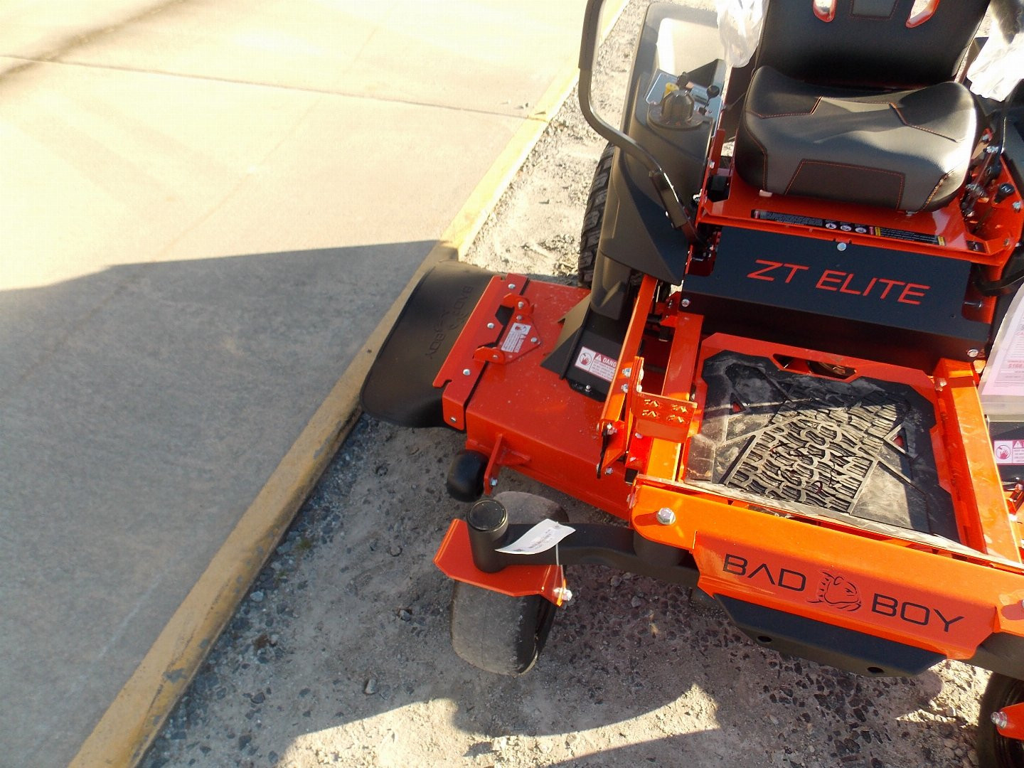New 2025 Bad Boy Lawn Mowers BZS54KT726