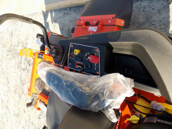 New 2025 Bad Boy Lawn Mowers BZS54KT726