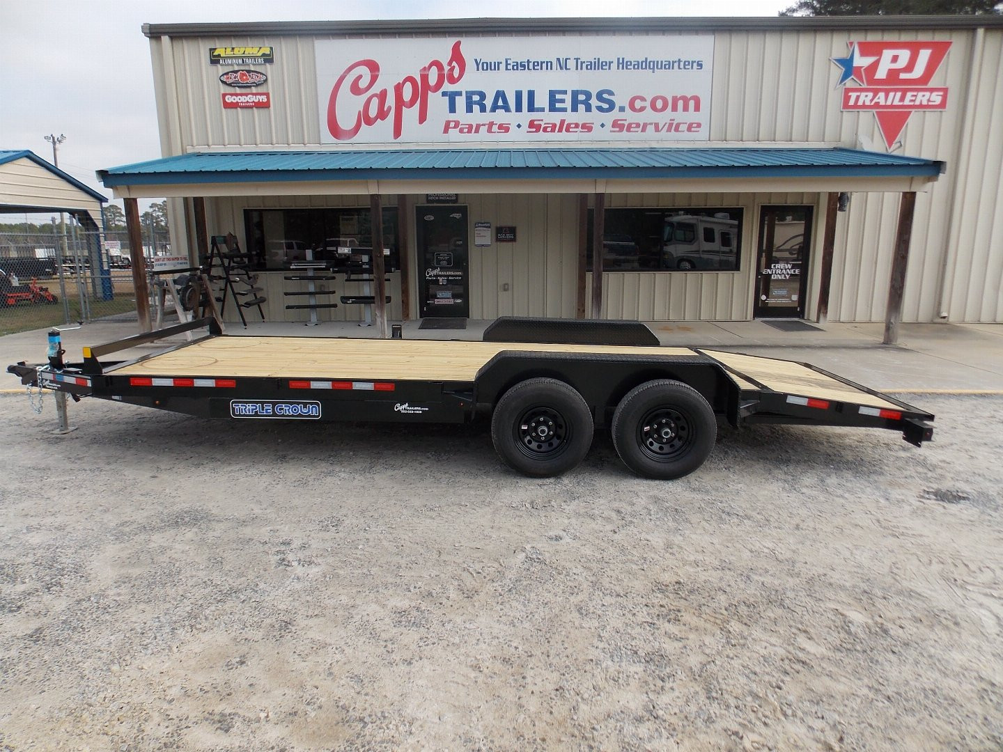 New 2025 TRIPLE CROWN TRAILERS TC CHWF7X2010K Car Hauler