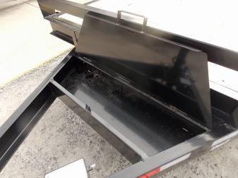 New 2025 TRIPLE CROWN TRAILERS TC CHWF7X2010K Car Hauler