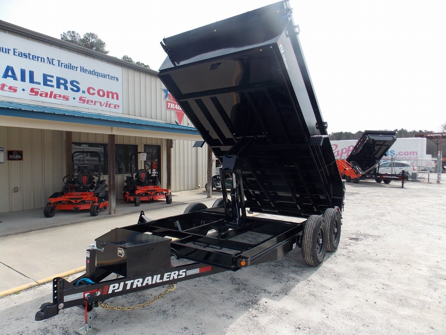 New 2025 PJ Trailers D7J1472BSSK Dump Trailer