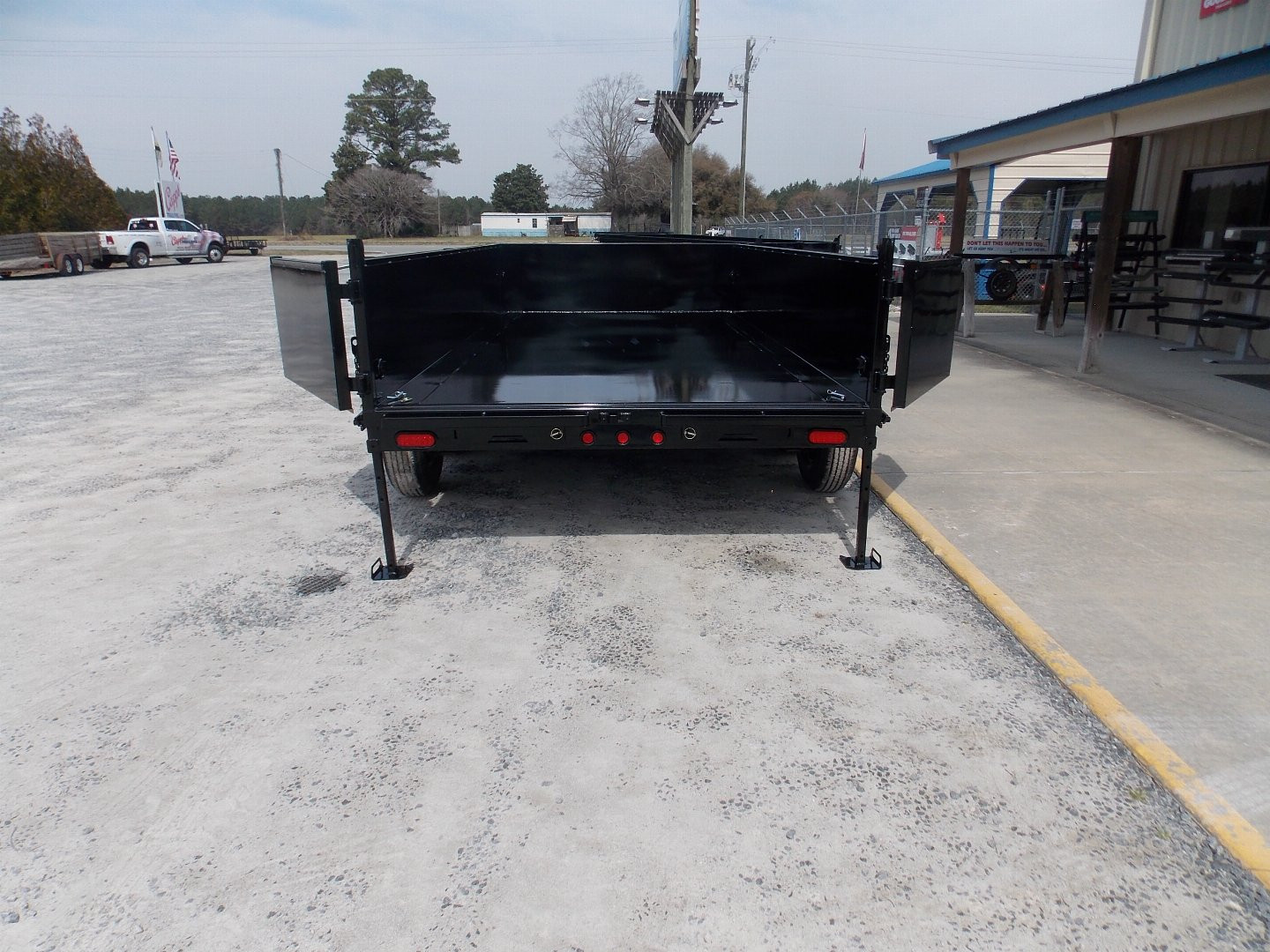 New 2025 PJ Trailers D7J1472BSSK Dump Trailer