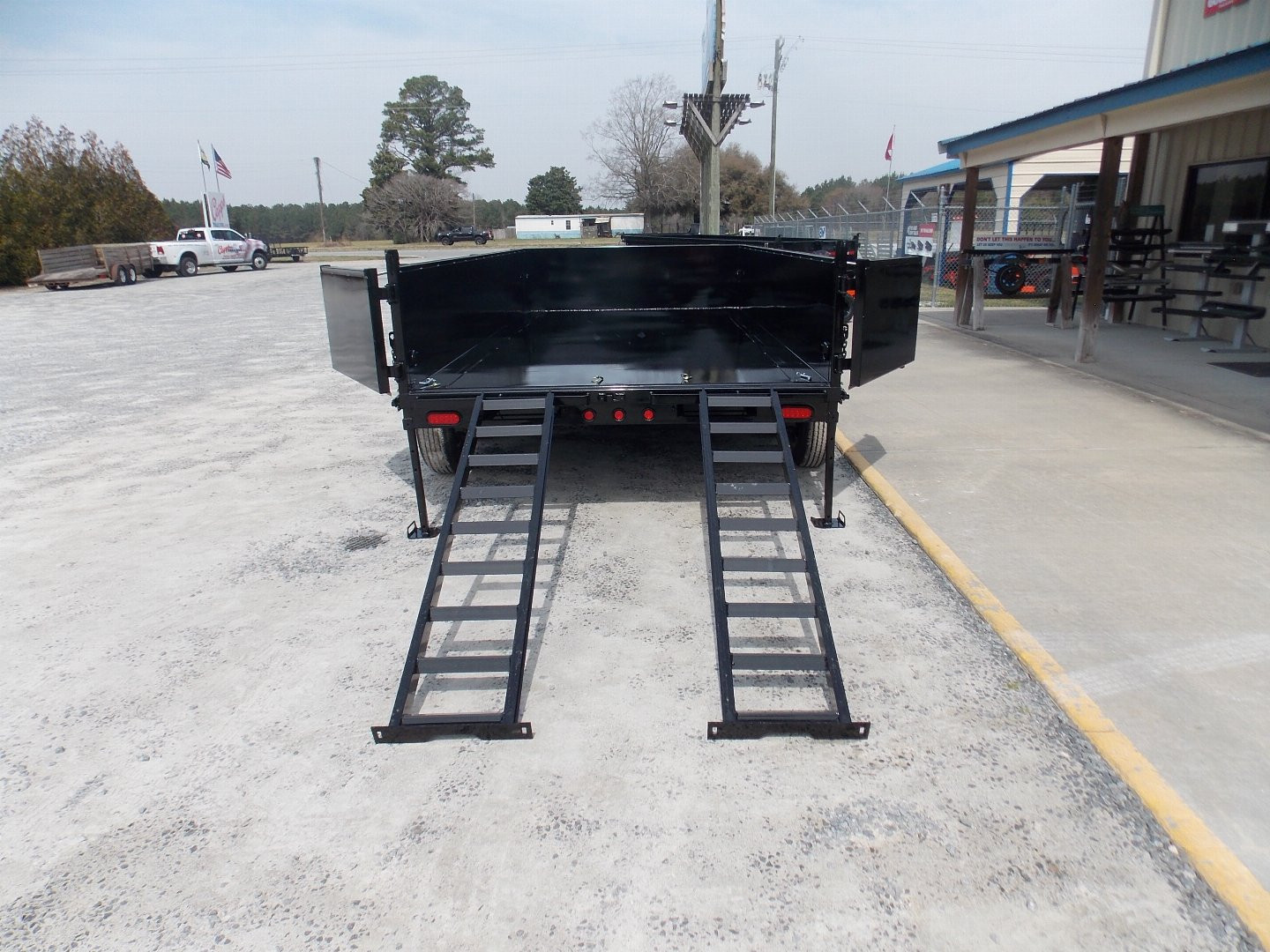 New 2025 PJ Trailers D7J1472BSSK Dump Trailer