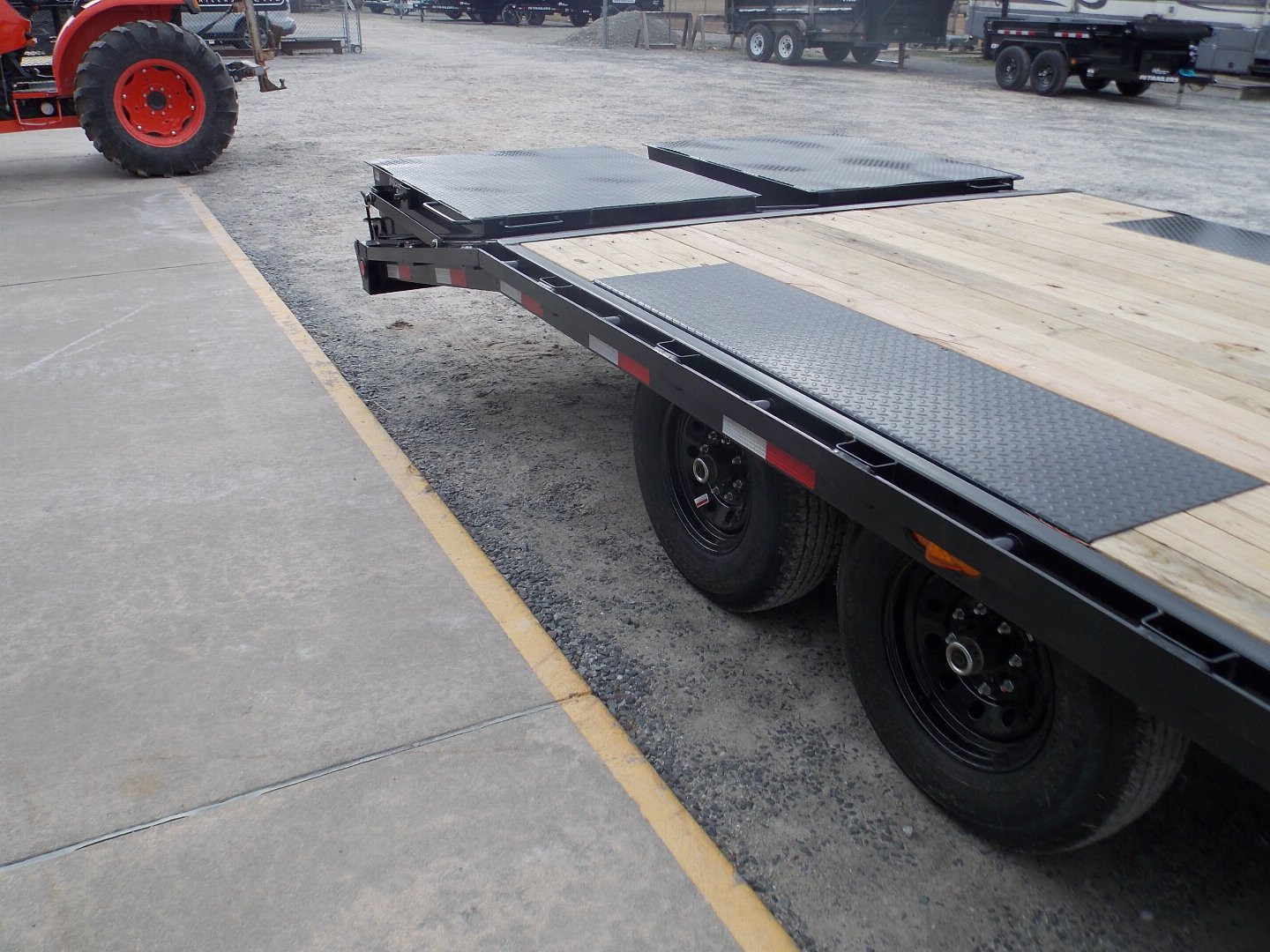 New 2025 PJ TRAILERS PJ PJ F8J2672BSYK 14K Deckover Trailer