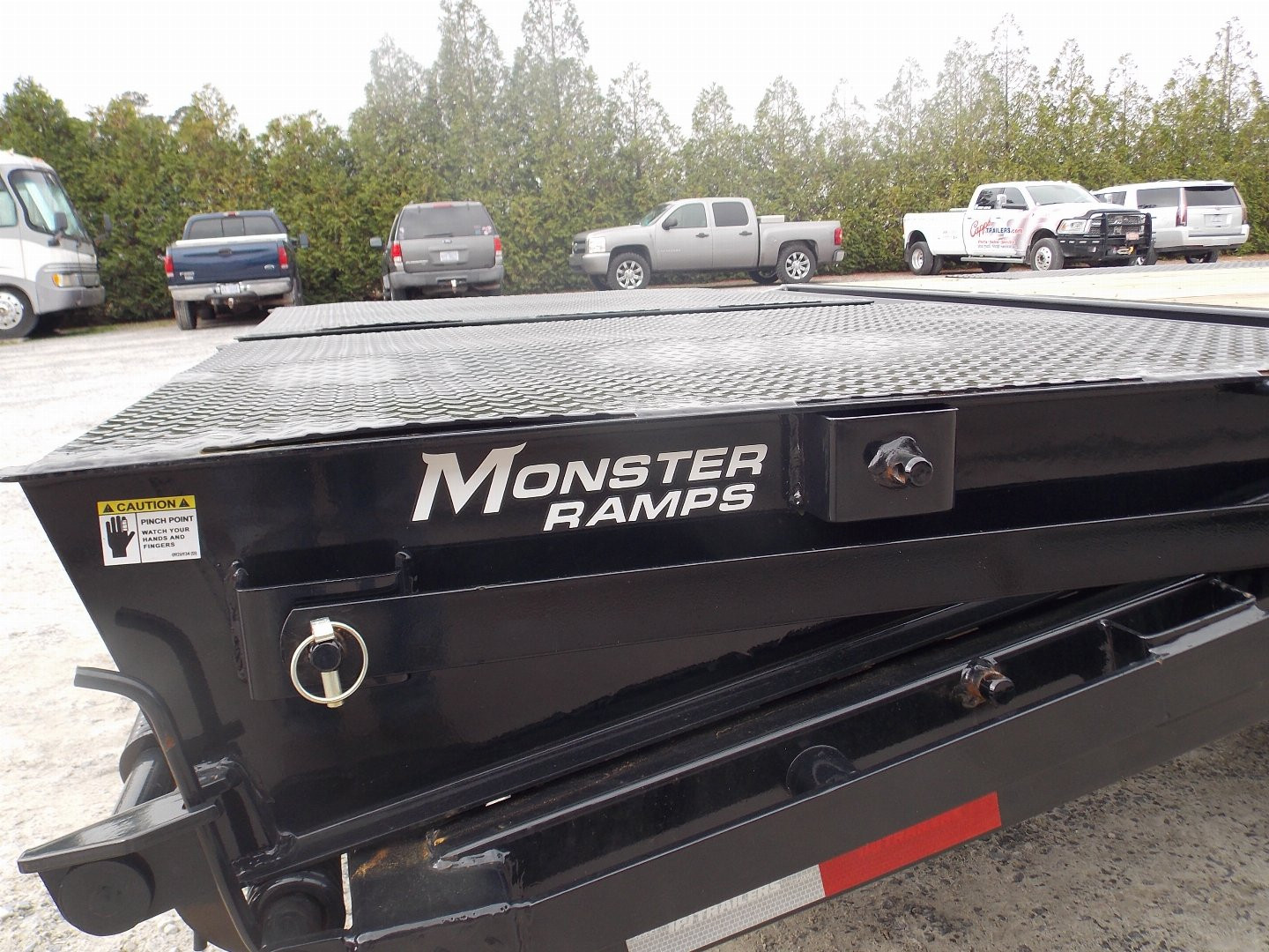 New 2025 PJ TRAILERS PJ PJ F8J2672BSYK 14K Deckover Trailer