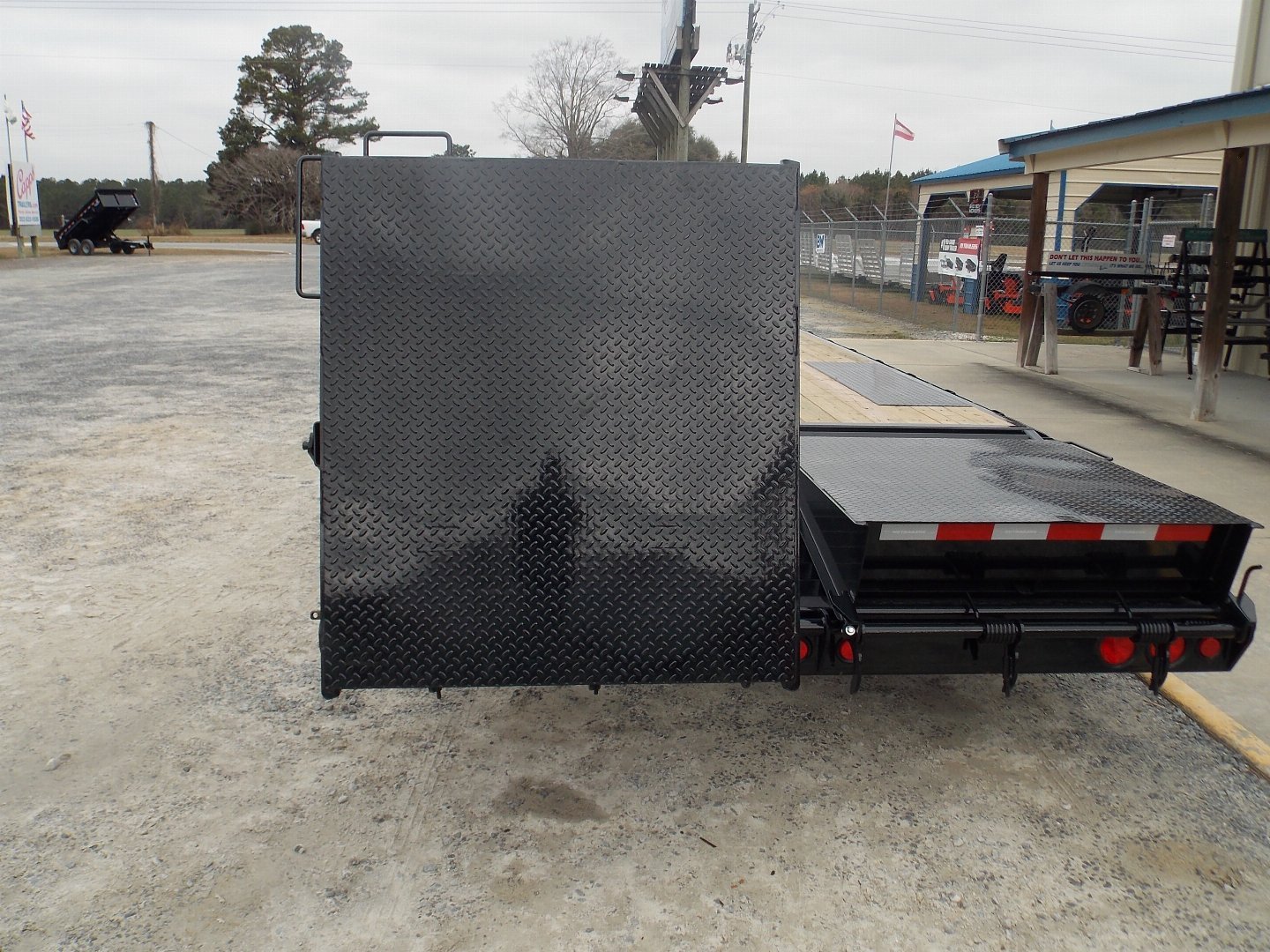 New 2025 PJ TRAILERS PJ PJ F8J2672BSYK 14K Deckover Trailer