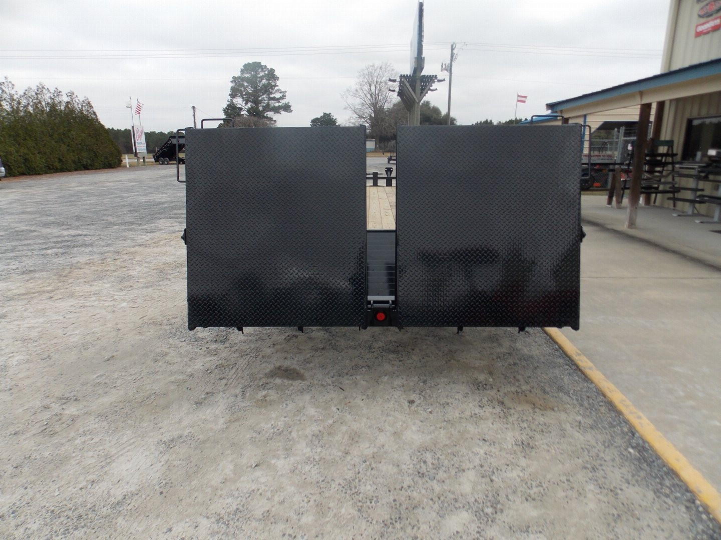 New 2025 PJ TRAILERS PJ PJ F8J2672BSYK 14K Deckover Trailer