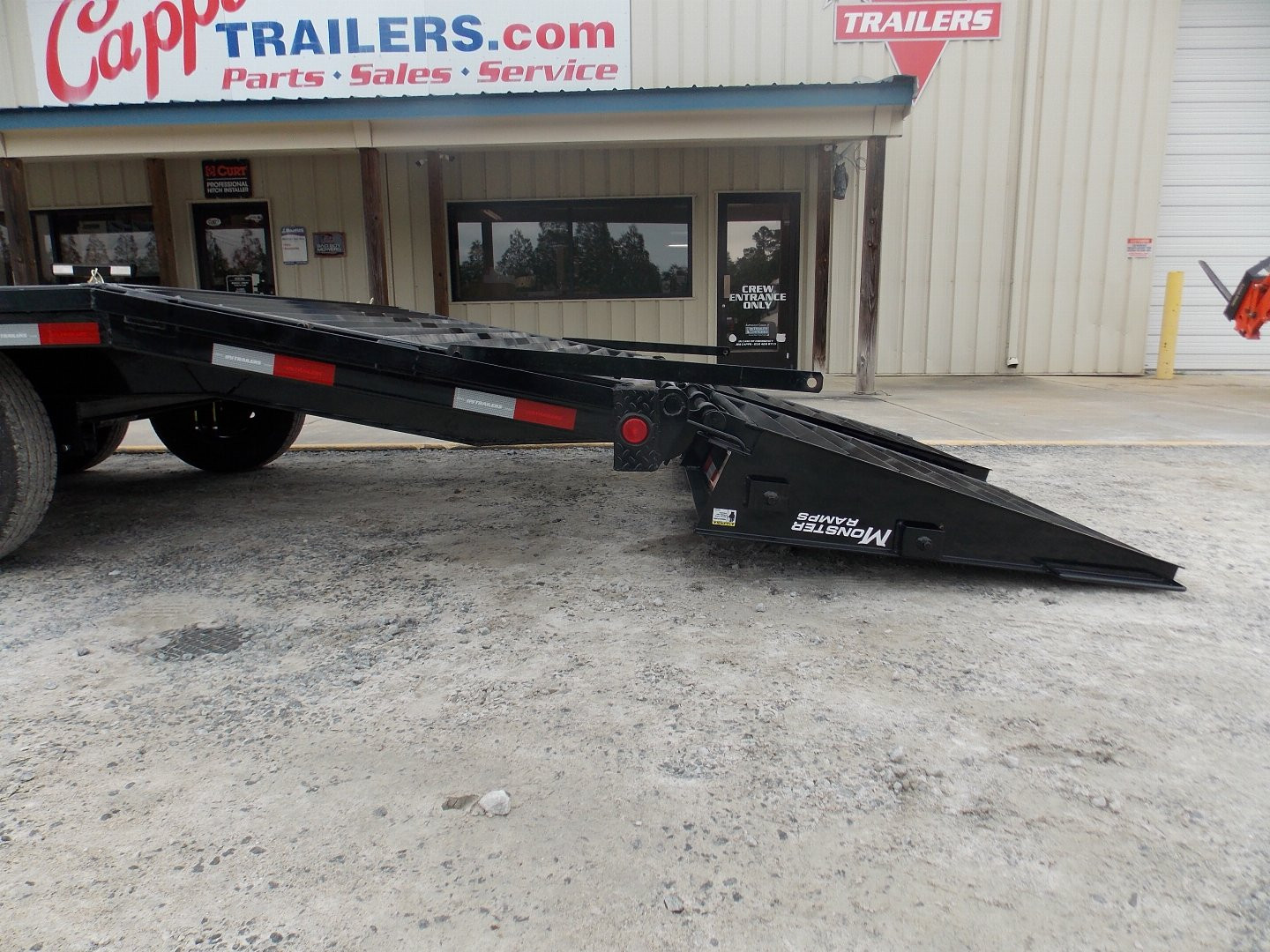 New 2025 PJ TRAILERS PJ PJ F8J2272BSYK 14K Deckover Trailer