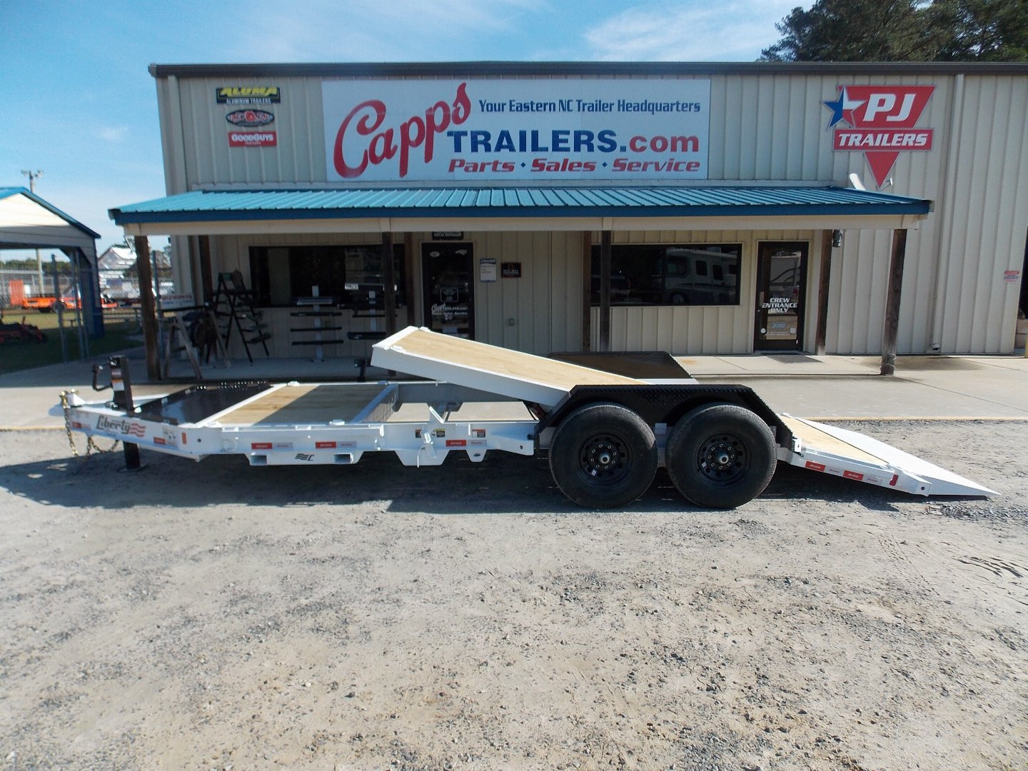 New 2025 Liberty LT14K83X20SPB8 WHITE BO 83  X 20' Tilt Trailer