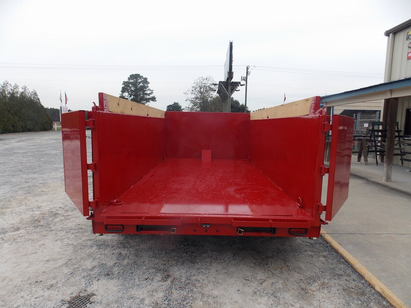 New 2025 LibertyLD14K83X14B8TSHS 83" X 14' High Side Telescopic Dump Trailer