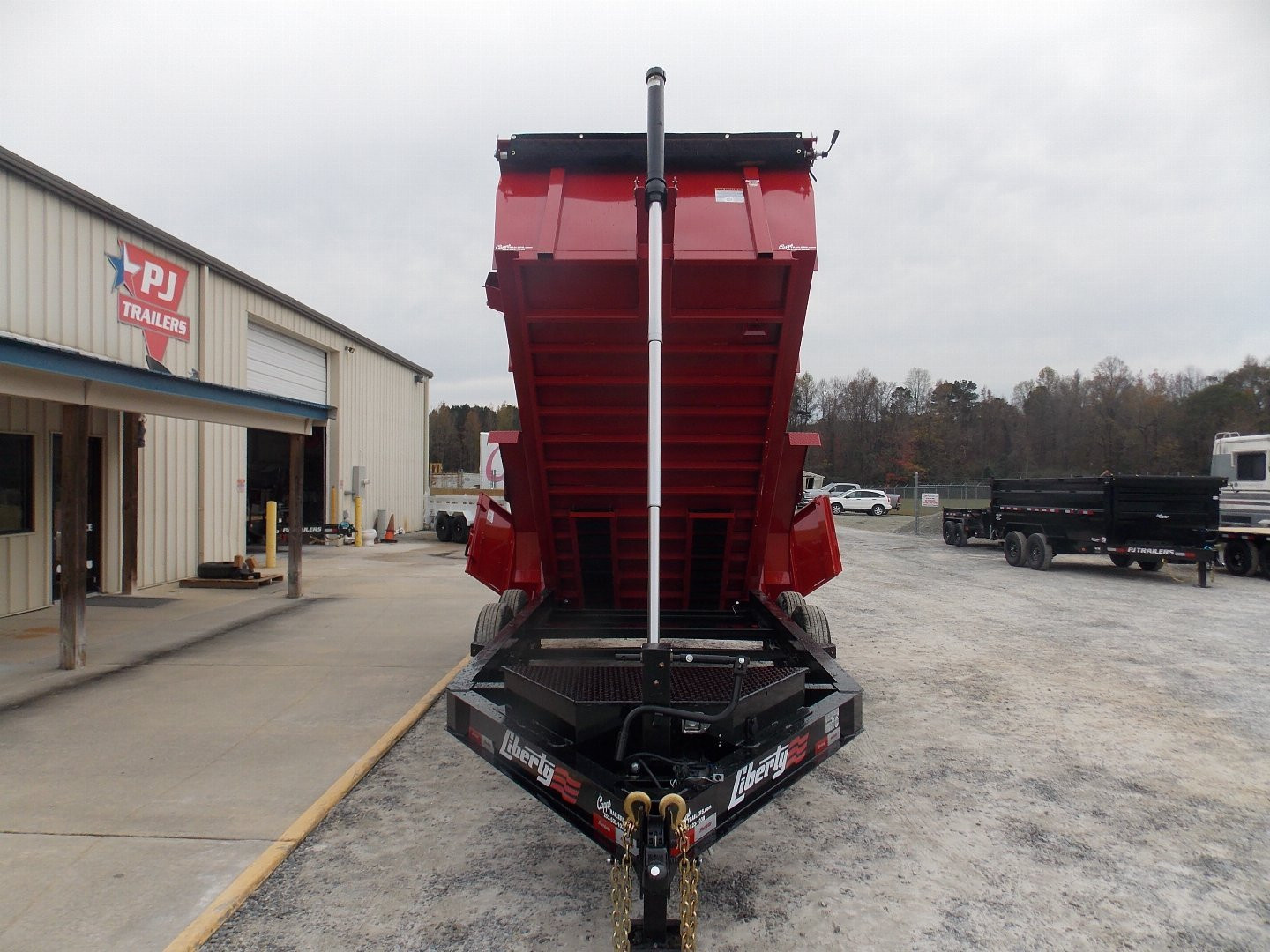 New 2025 LibertyLD14K83X14B8TSHS 83" X 14' High Side Telescopic Dump Trailer