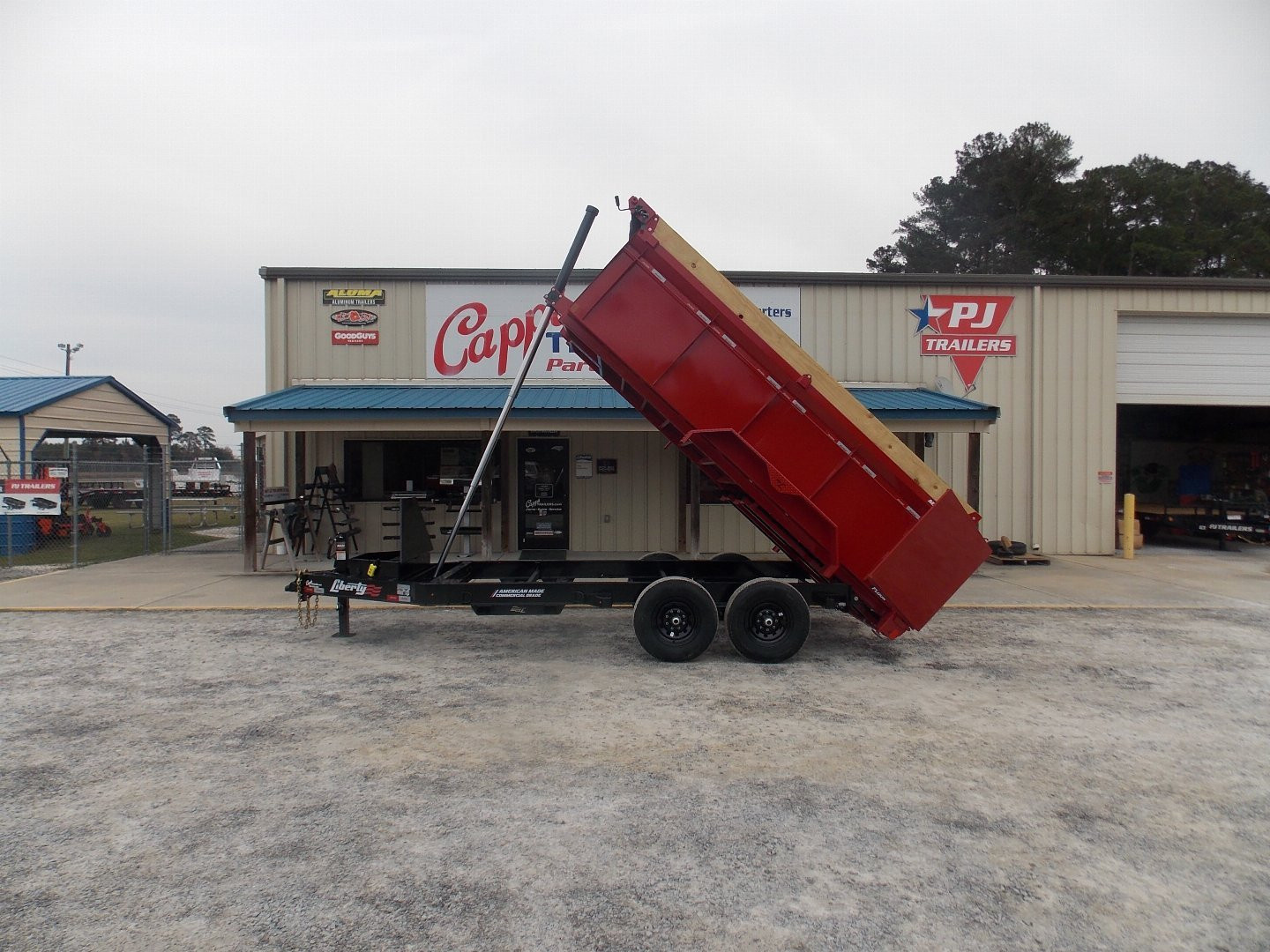 New 2025 LibertyLD14K83X14B8TSHS 83" X 14' High Side Telescopic Dump Trailer