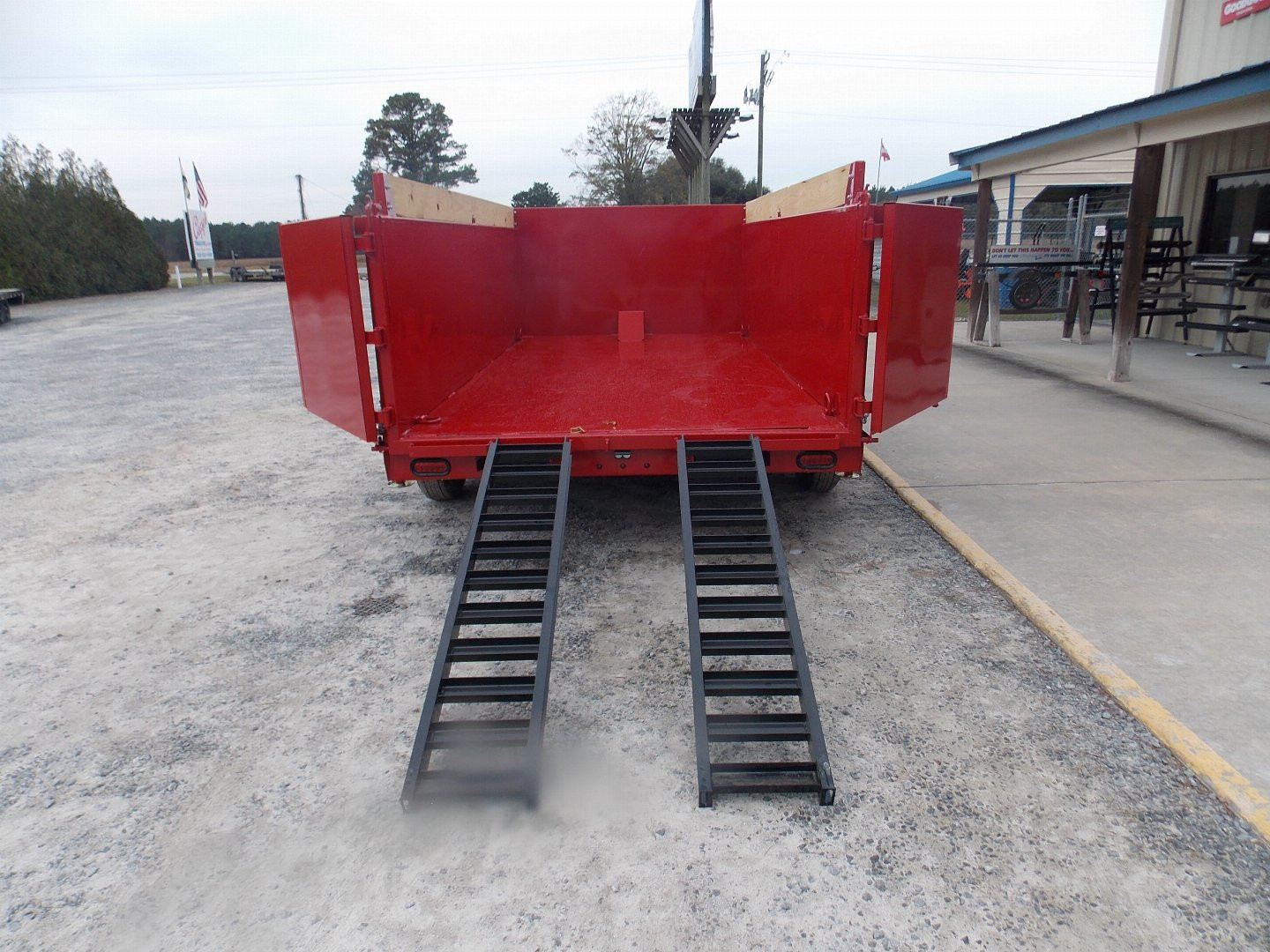 New 2025 LibertyLD14K83X14B8TSHS 83" X 14' High Side Telescopic Dump Trailer