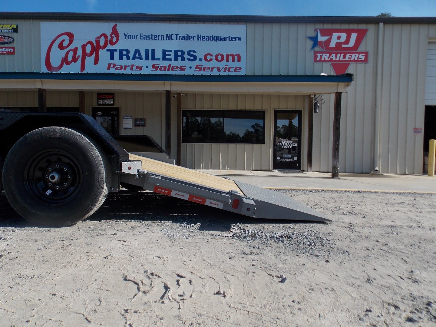 New 2026 Liberty LT14K83X22SPB8WF GRAY B/O Tilt Trailer