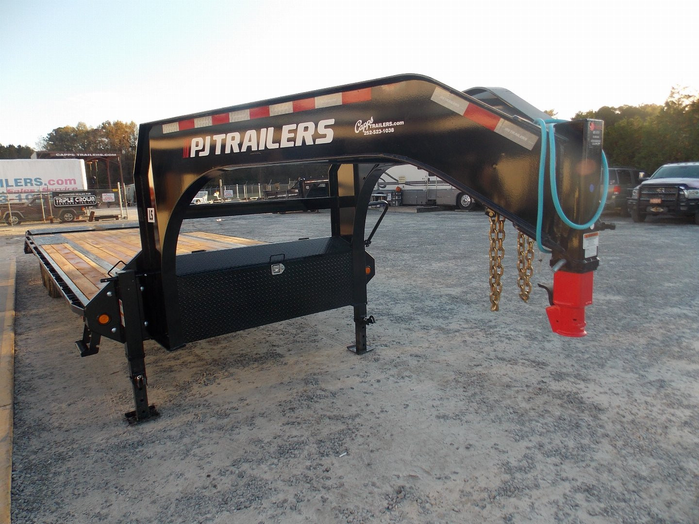 New 2025 PJ Trailers PJ LSQ2872BSWK Deckover Trailer