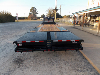 New 2025 PJ Trailers PJ LSQ2872BSWK Deckover Trailer