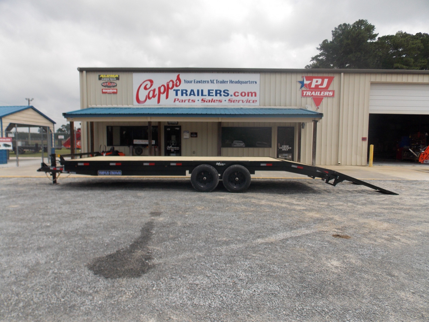 New 2026 Triple Crown Trailers TC E8.5X24 16K 17.5 Deckover Trailer