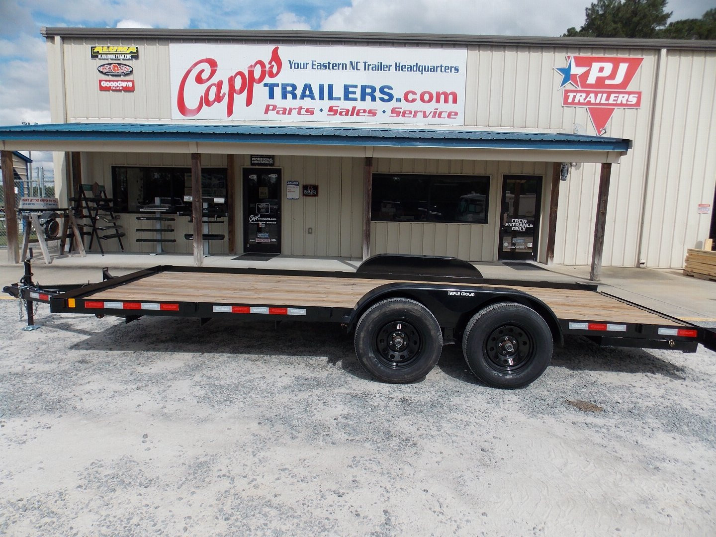 New 2026 Triple Crown Trailers TC CHWF7X187K Car Hauler