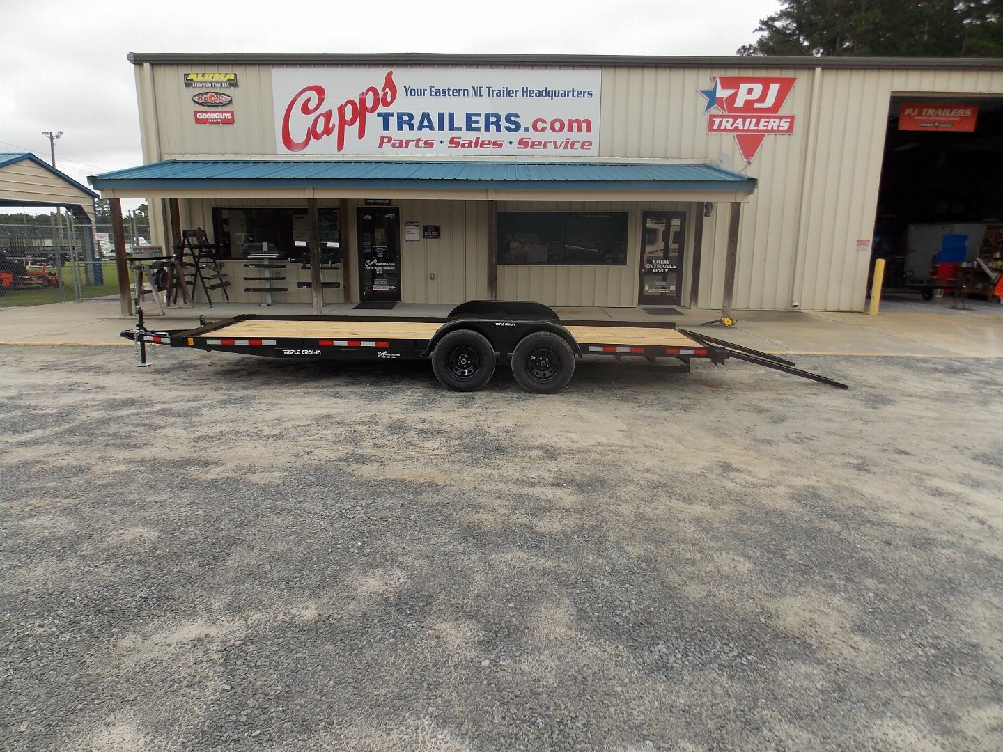 New 2026 Triple Crown Trailers TC CHWF7X207K Car Hauler