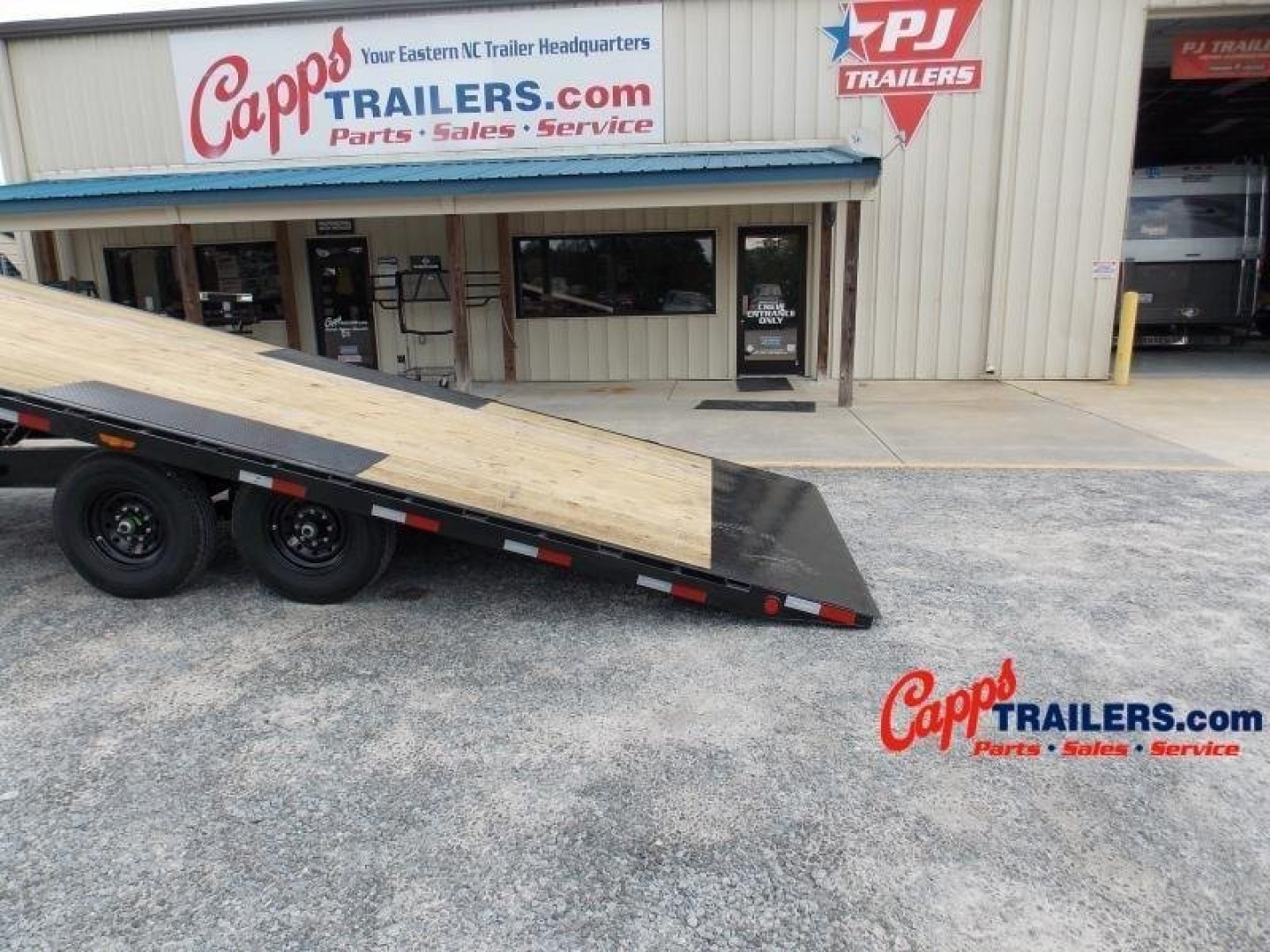 New 2025 PJ TRAILERS PJ T8J2272BSTK-TB03 DECKOVER TRAILER