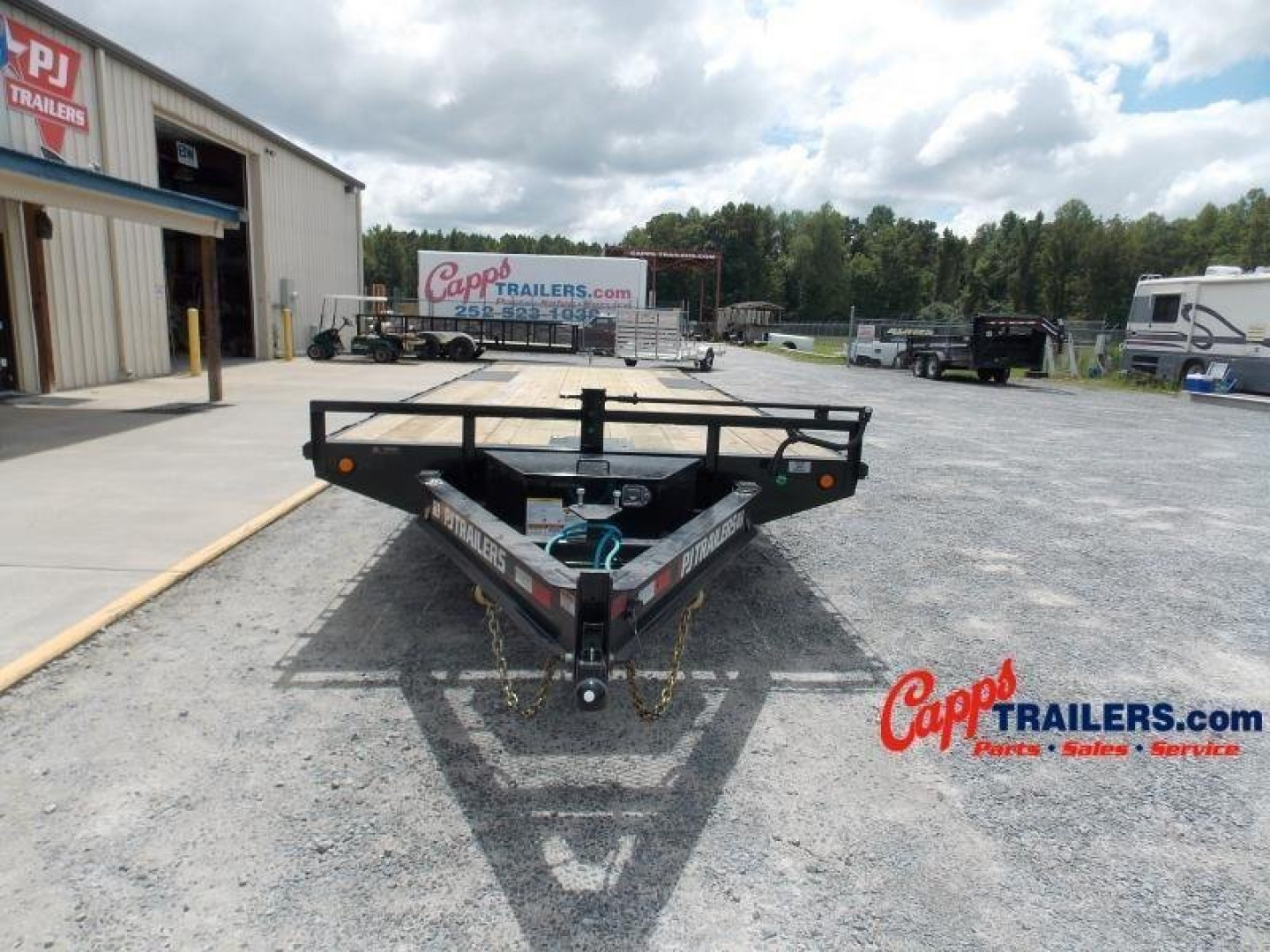 New 2025 PJ TRAILERS PJ T8J2272BSTK-TB03 DECKOVER TRAILER