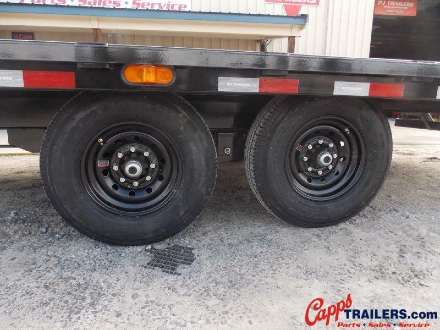 New 2024 PJ TRAILERS PJ T8S2872BSTK-WN04-WNFR DECKOVER TRAILER