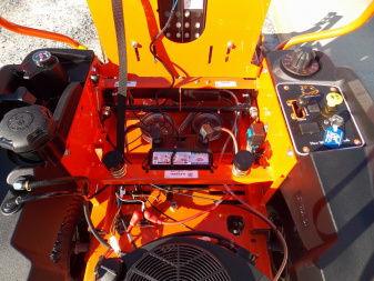 New 2024 BAD BOY BMZ4219BG Lawn Mowers