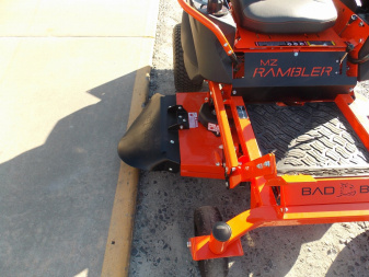 New 2024 BAD BOY BMZ4219BG Lawn Mowers