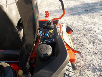 New 2024 BAD BOY BMH60FX730 Lawn Mowers