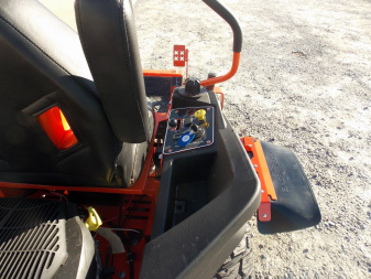 New 2024 BAD BOY BZS54KT745 Lawn Mowers