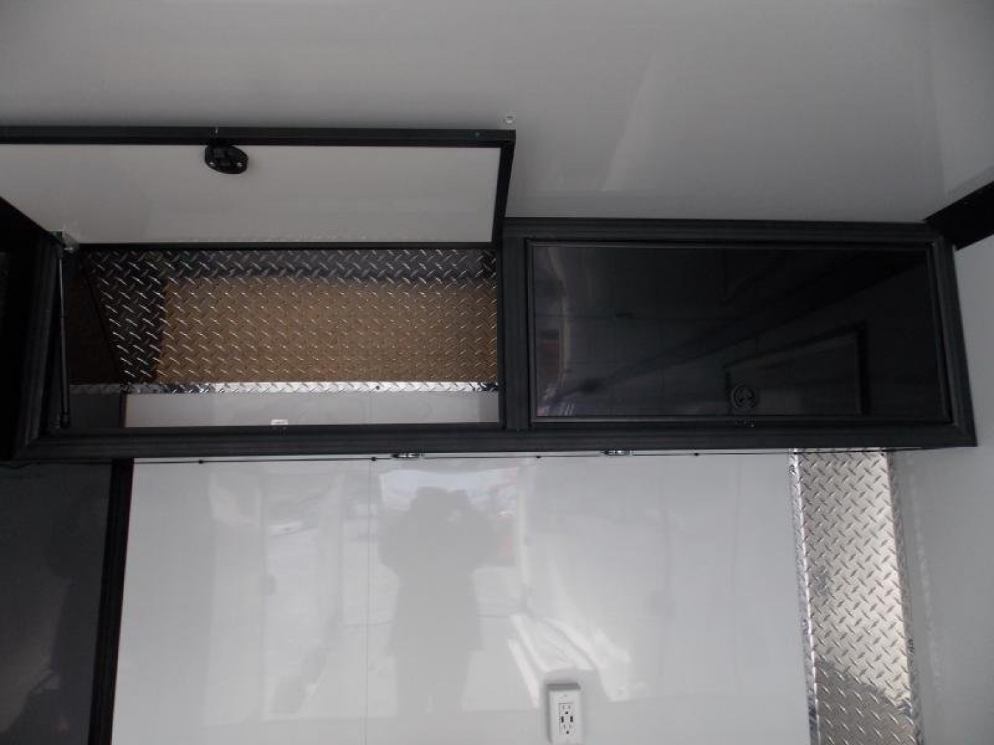 New 2024 MISSION ALC MCH8.5X24-PPS - WHITE Cargo / Enclosed Trailer