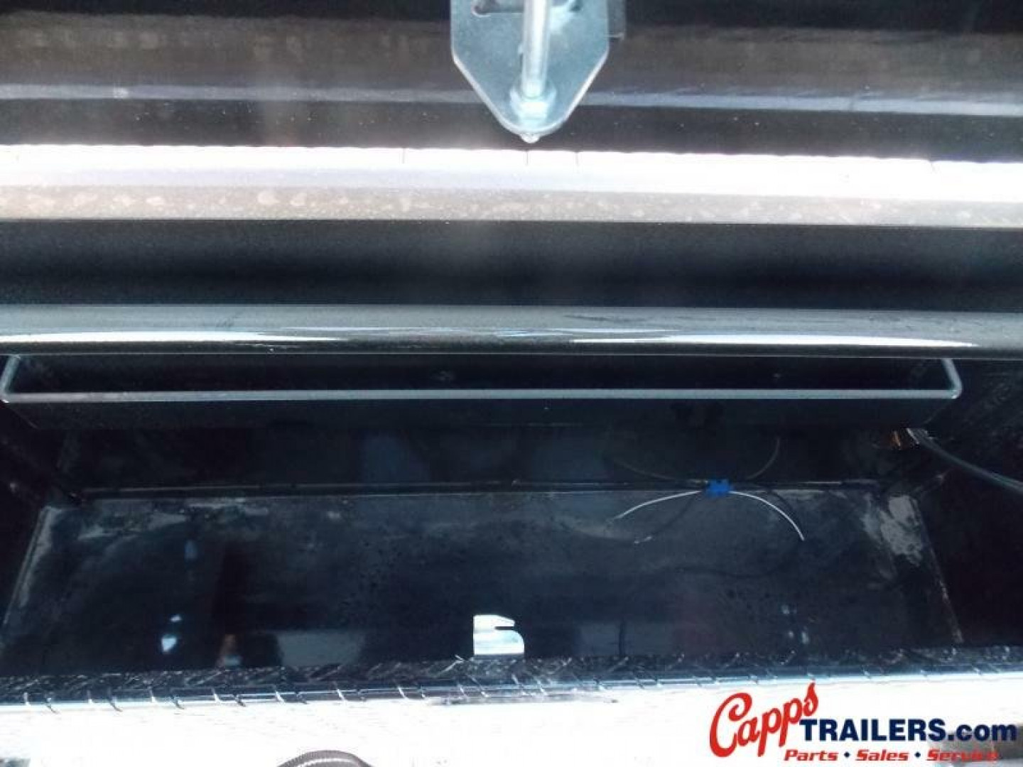 New 2023 PJ Trailers PJ LDQ40D2BS4-S301-WR03 DECKOVER TRAILER