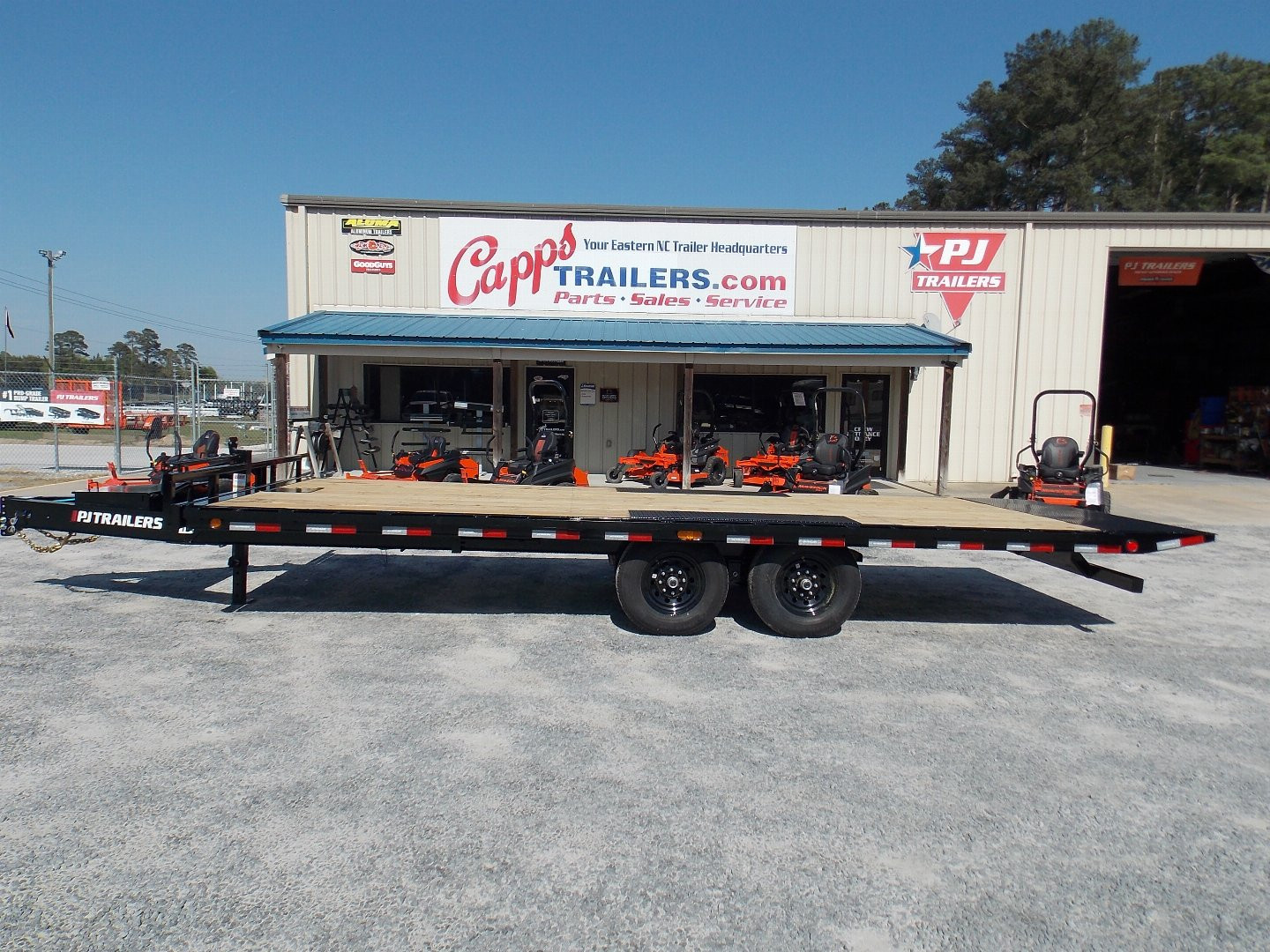 New 2025 PJ TRAILERS PJ T8J2272BSTK-TB03-WN01 DECKOVER TRAILER