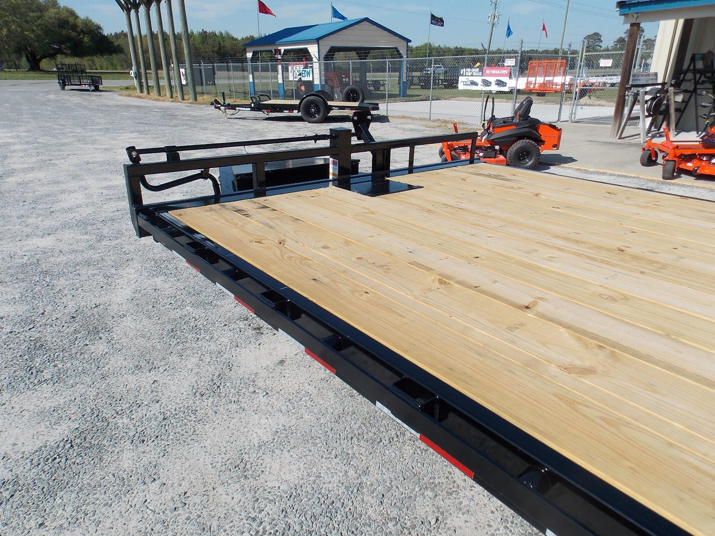 New 2025 PJ TRAILERS PJ T8J2272BSTK-TB03-WN01 DECKOVER TRAILER