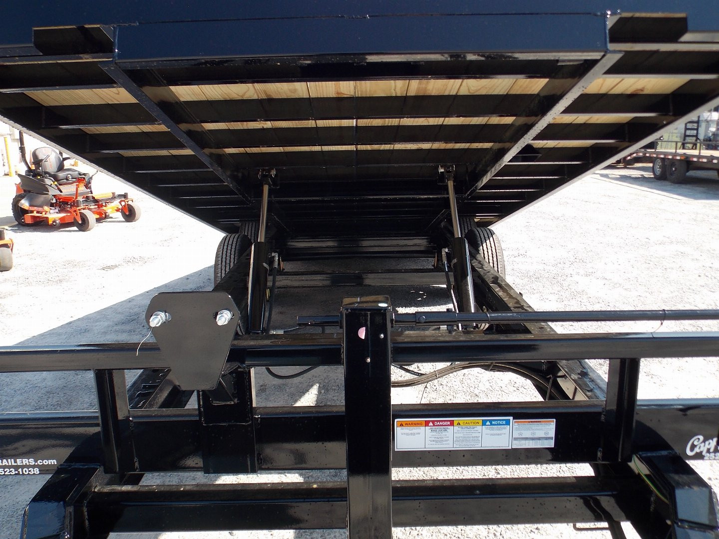 New 2025 PJ TRAILERS PJ T8J2272BSTK-TB03-WN01 DECKOVER TRAILER