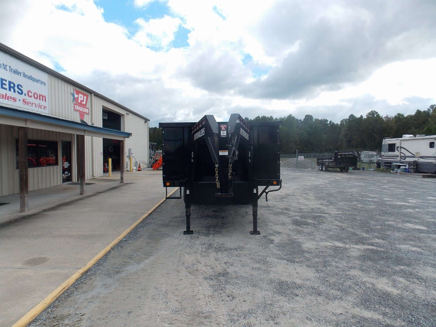 New 2023 PJ Trailers PJ DDS20A2BSBK Dump Trailer