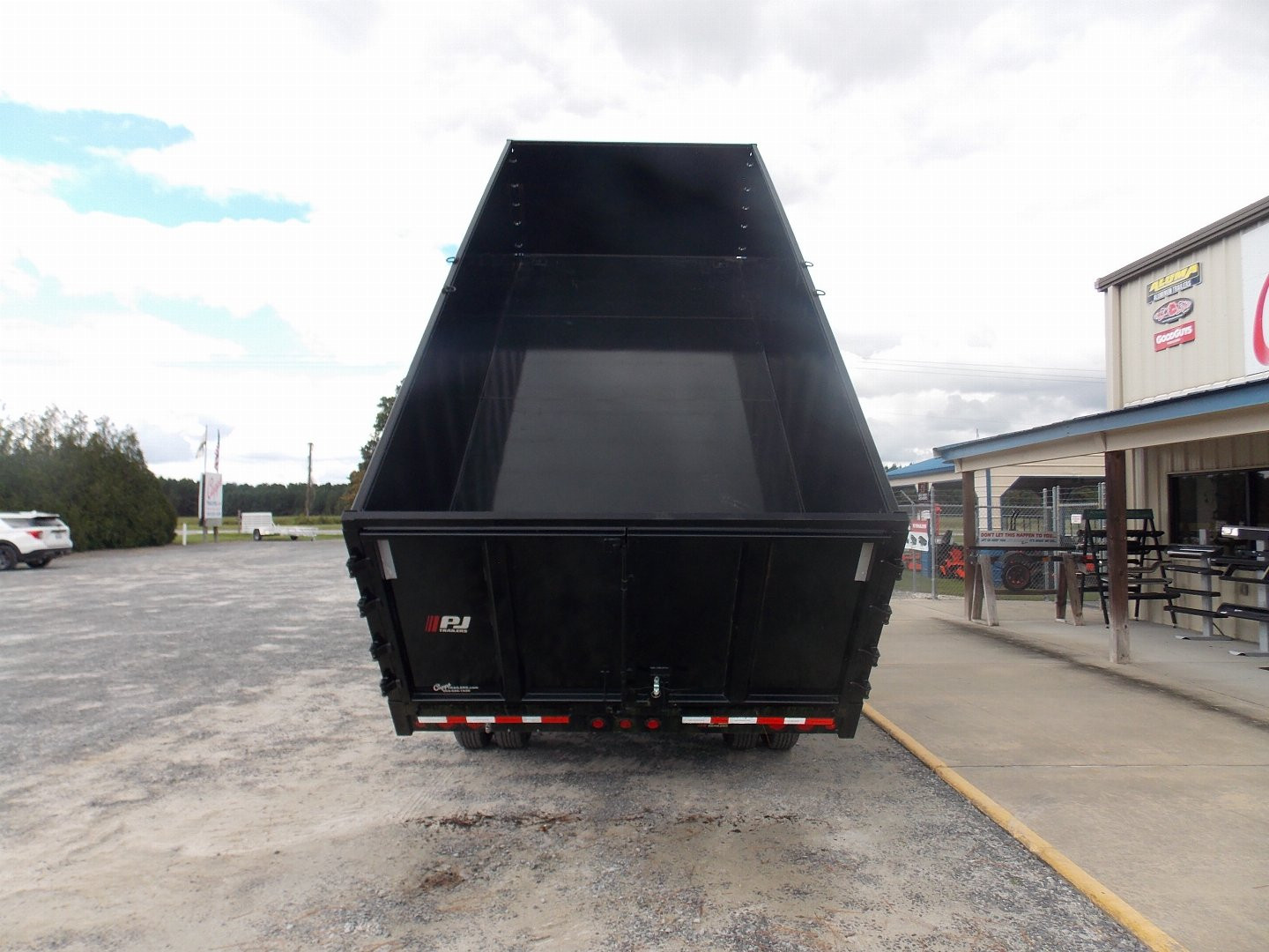 New 2023 PJ Trailers PJ DDS20A2BSBK Dump Trailer
