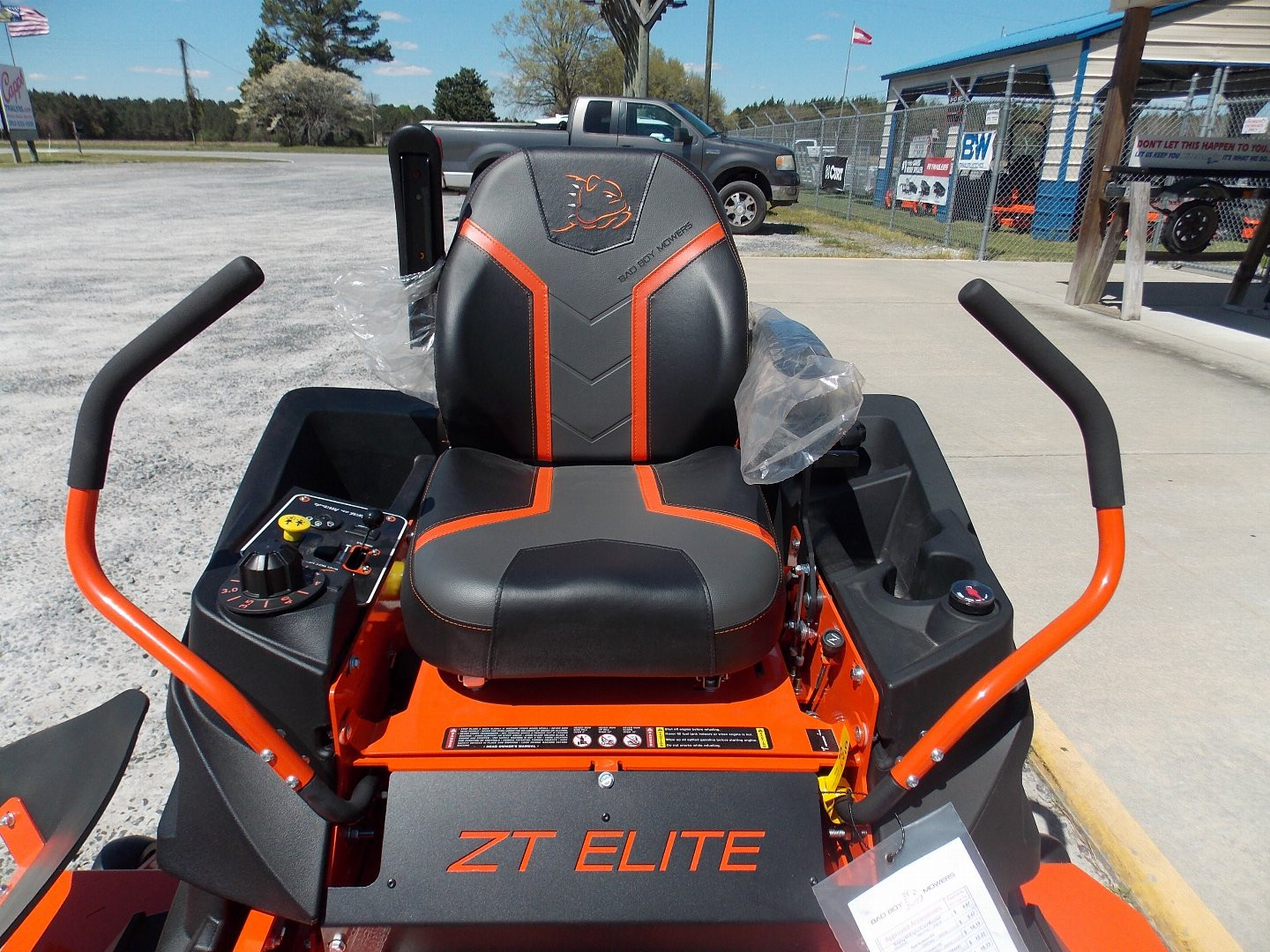 New 2024 BAD BOY BB ZT ELITE BZS60CXI27 Lawn Mowers