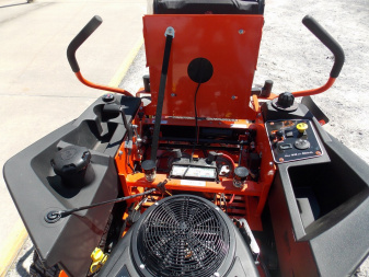 New 2024 BAD BOY BB ZT ELITE BZS60CXI27 Lawn Mowers