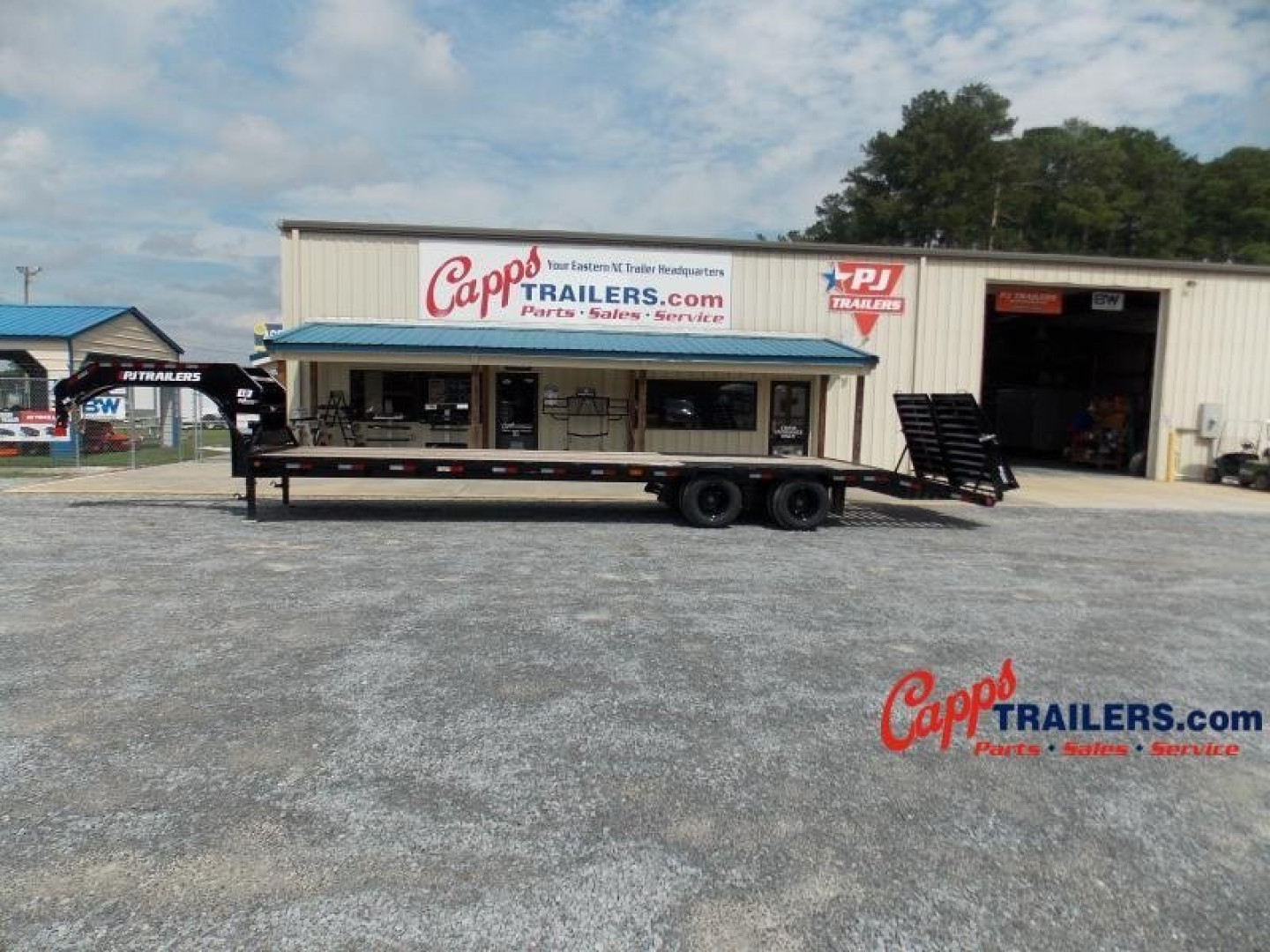 New 2023 PJ TRAILERS PJ LDQ32A2BSWK DECKOVER TRAILER