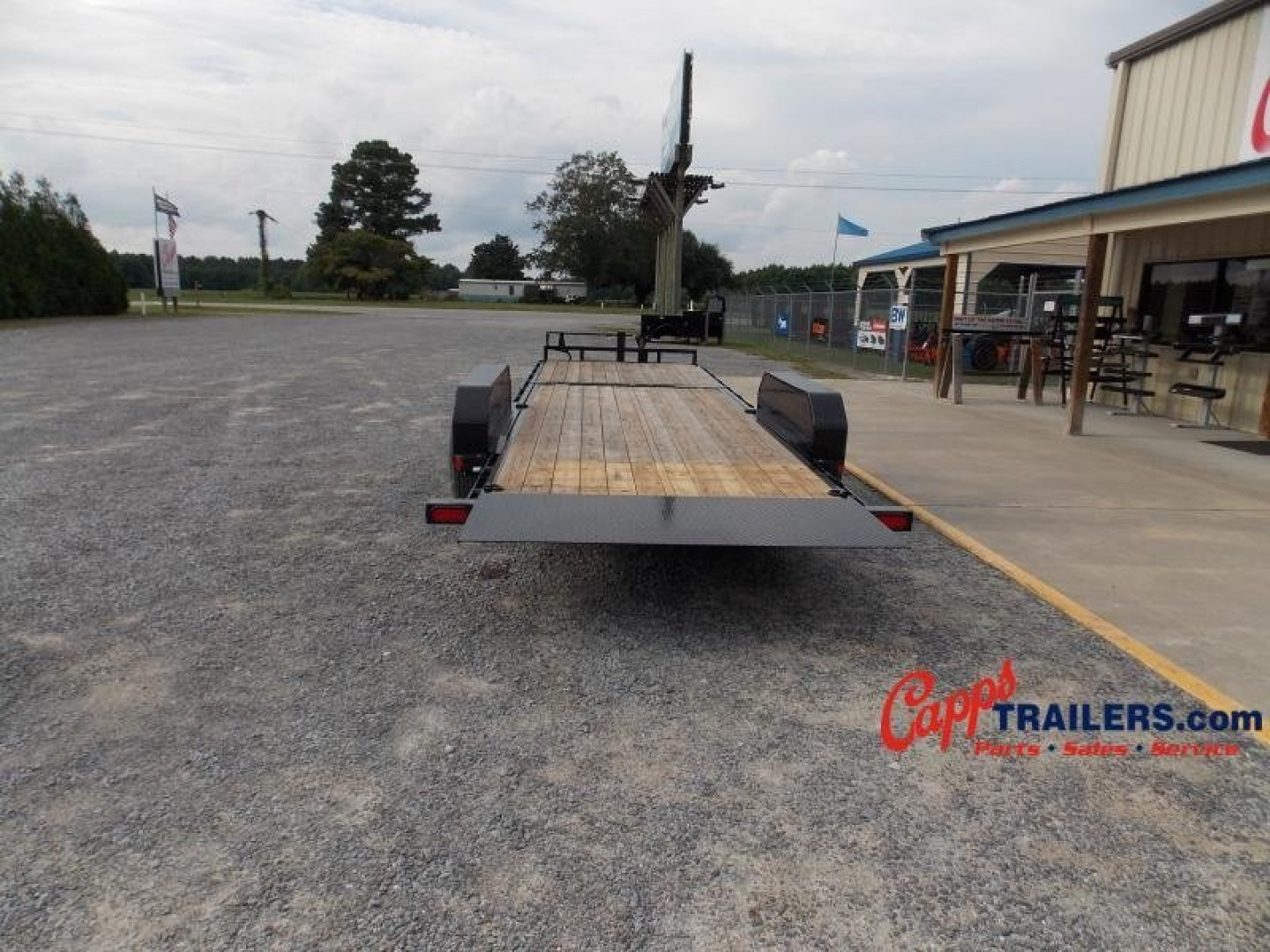 New 2024 PJ Trailers T6J2472BTTK Tilt Deck