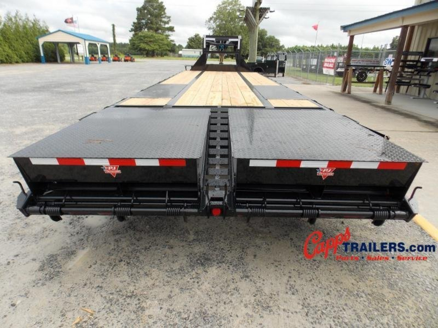 New 2021 PJ Trailers PJ LDR28A2BSWKO DECKOVER TRAILER