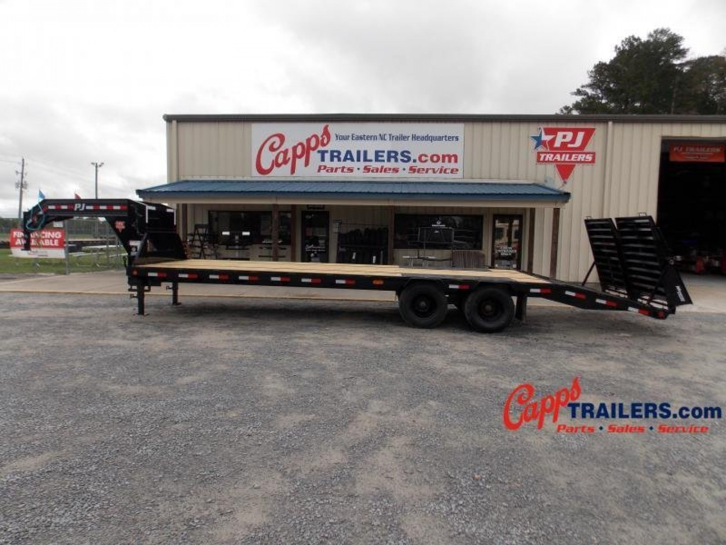 New 2021 PJ Trailers PJ LDR28A2BSWKO DECKOVER TRAILER