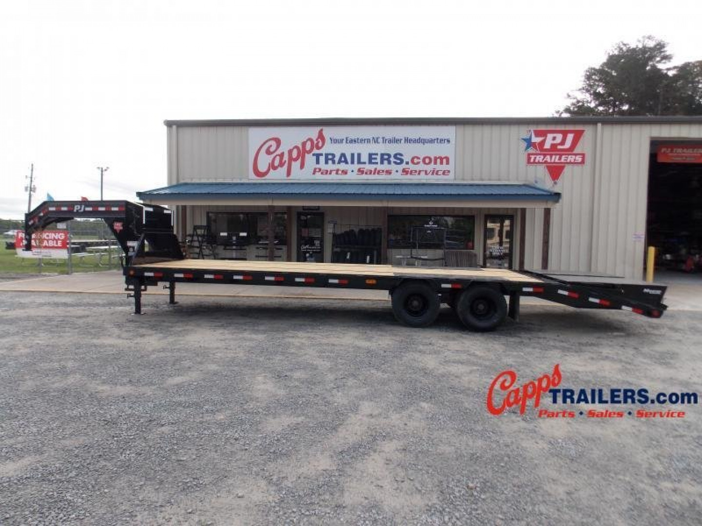 New 2021 PJ Trailers PJ LDR28A2BSWKO DECKOVER TRAILER