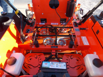 New 2024 Bad Boy Rebel X BRBX6137VG Lawn