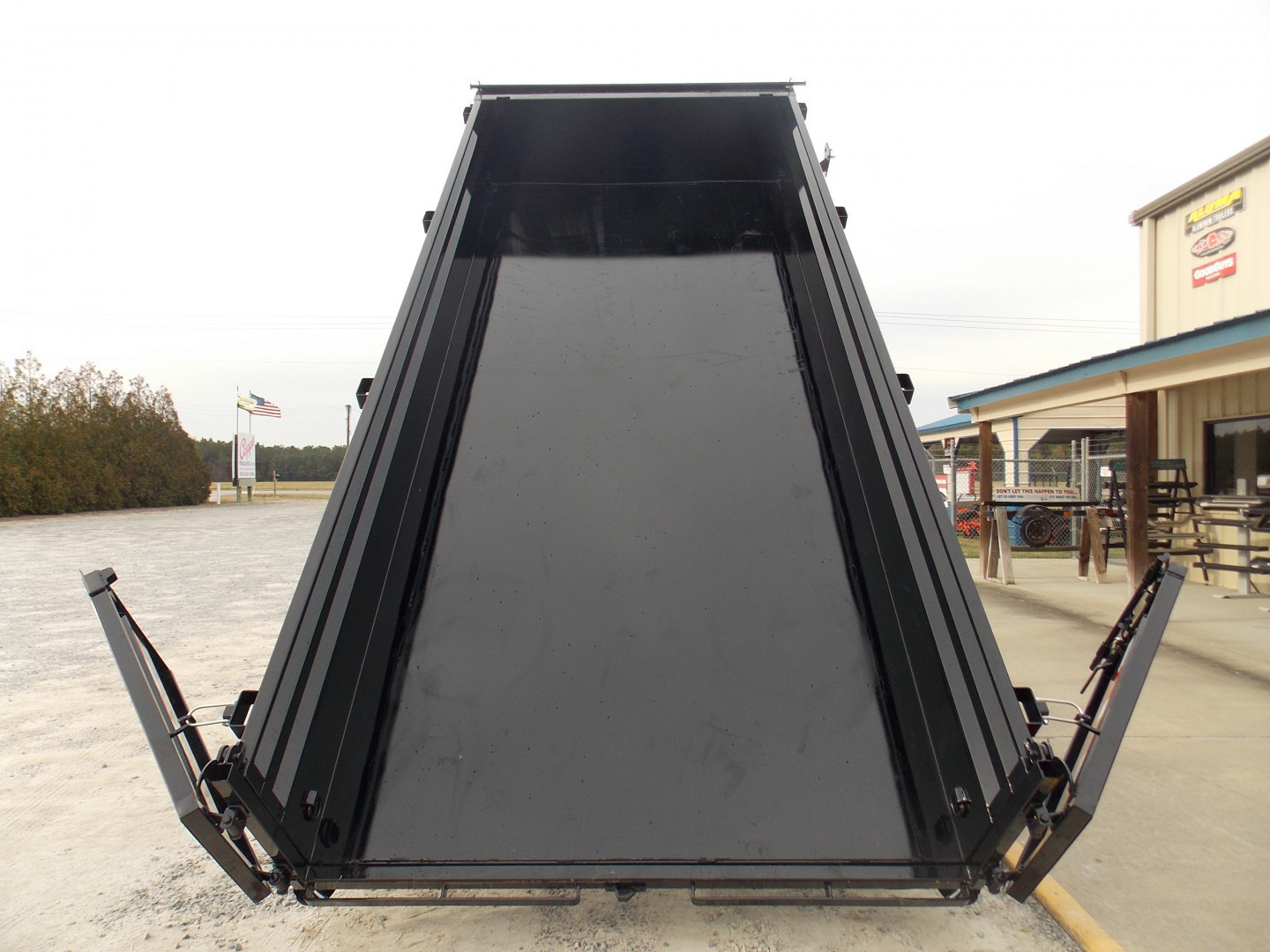 New 2026 PJ Trailers PJ DLJ1472BSSK Dump Trailer