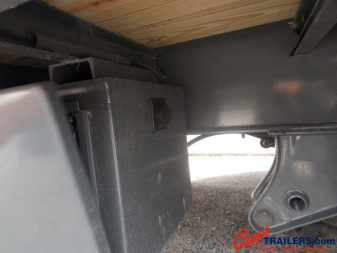 New 2023 PJ TRAILERS PJ LYQ32A2BSS6-BWP3-JA06 DECKOVER